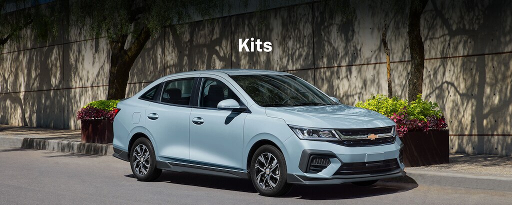 3 Kits de accesorios originales disponibles para tu auto tipo sedán Chevrolet Aveo 2025: Adventure, Appearance y Sport.