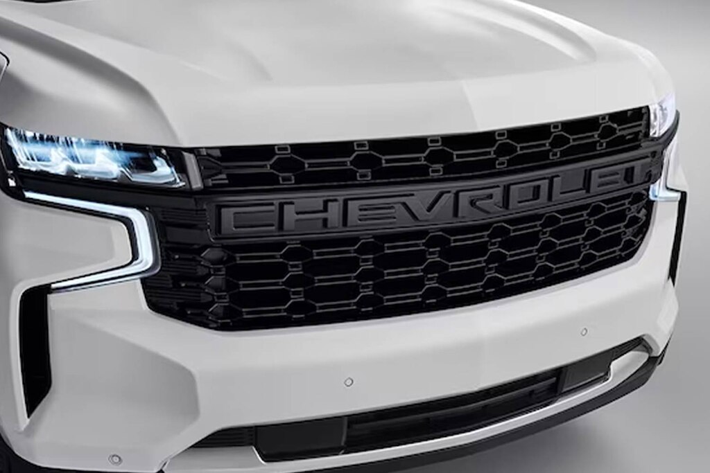 Parrilla en negro Chevrolet para Suburban 2024